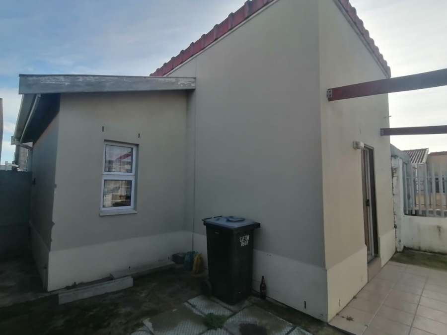 2 Bedroom Property for Sale in Woodlands Western Cape